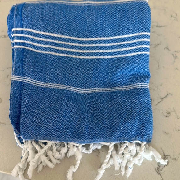 Inis blue with shite striped Turkish towel - Picture 1 of 3